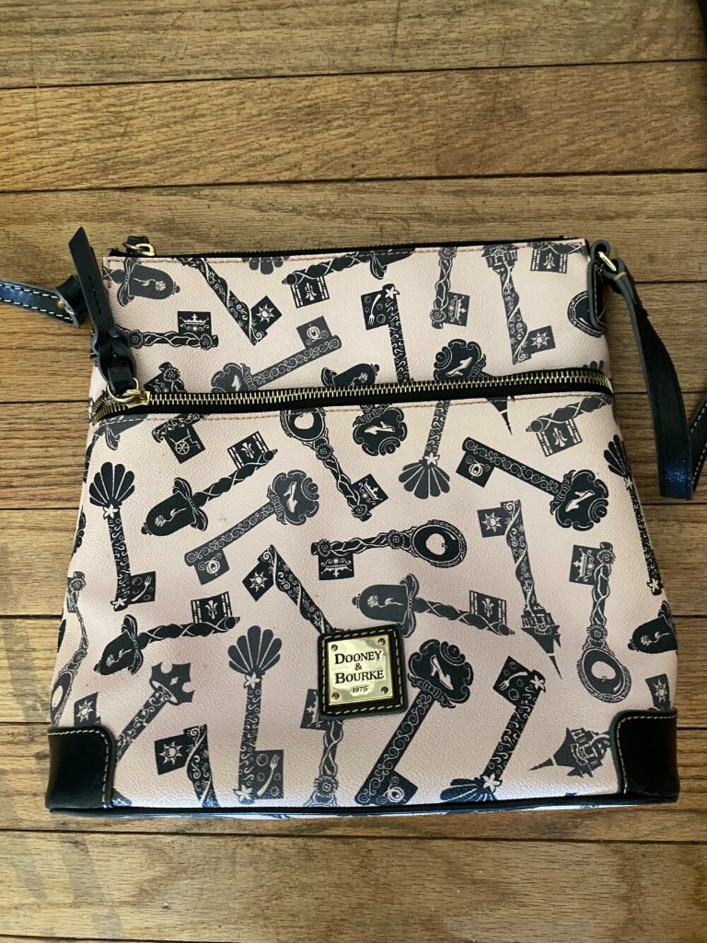 DOONEY & BOURKE Disney Princess Keys Crossbody Bag